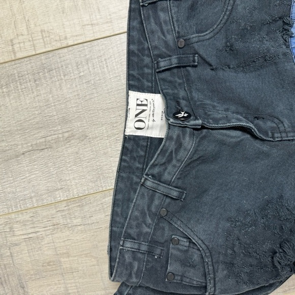 One Teaspoon Trashed Free Birds Washed Black Jeans - Picture 2 of 4